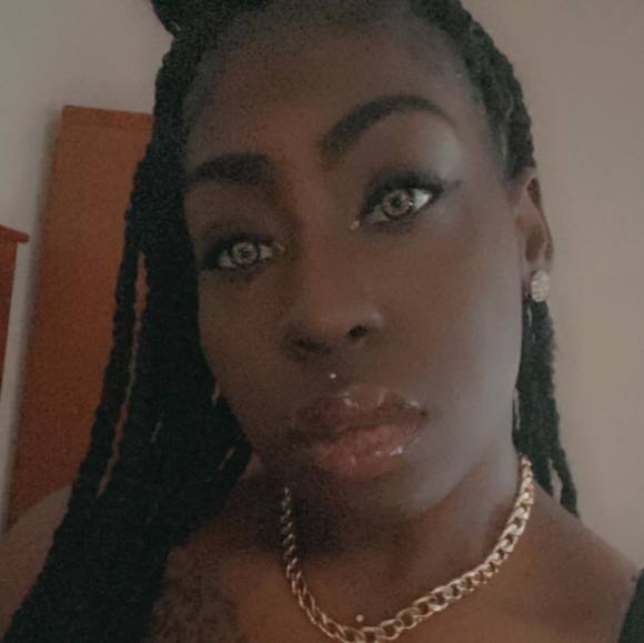 Meet your Posher, Desiree - Picture 1 of 1